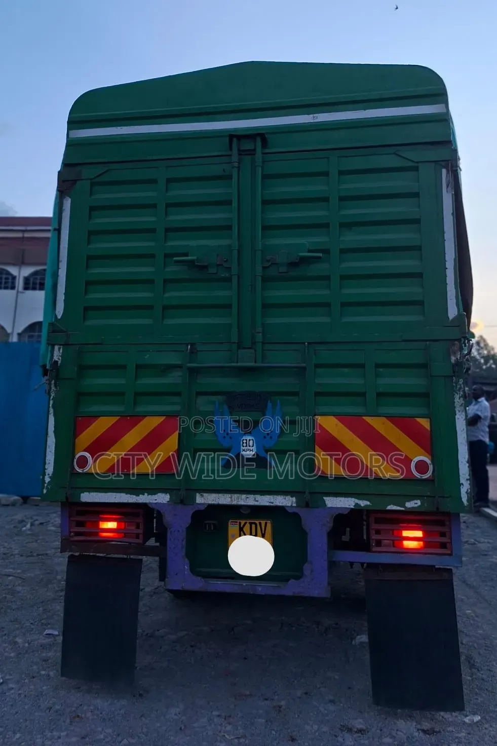 Isuzu FRR 90 2025
