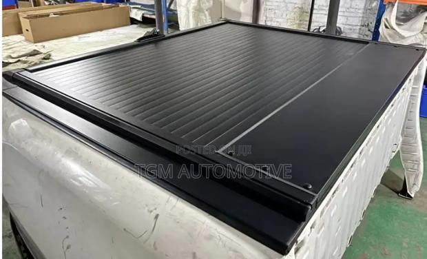 Upgrade Your Car With This Roller Shutter Lid Ford Ranger Car