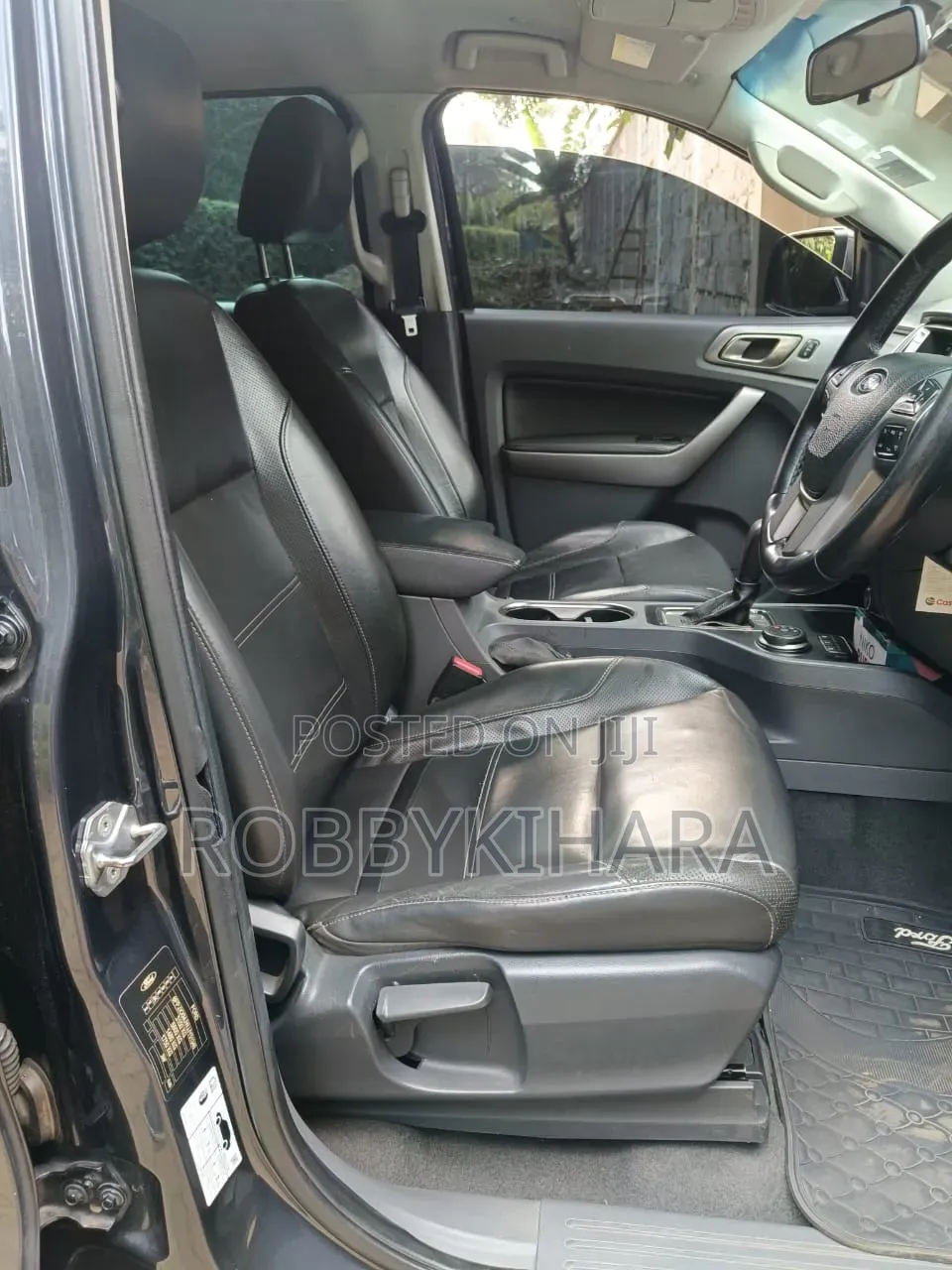 Ford Everest 2018 Blue