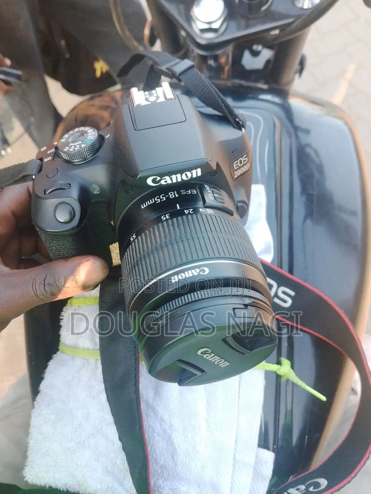 Canon Eos 2000d