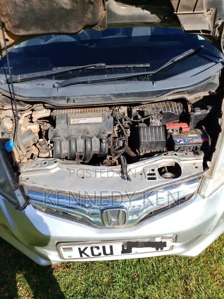 Honda Fit Automatic 2012 Silver