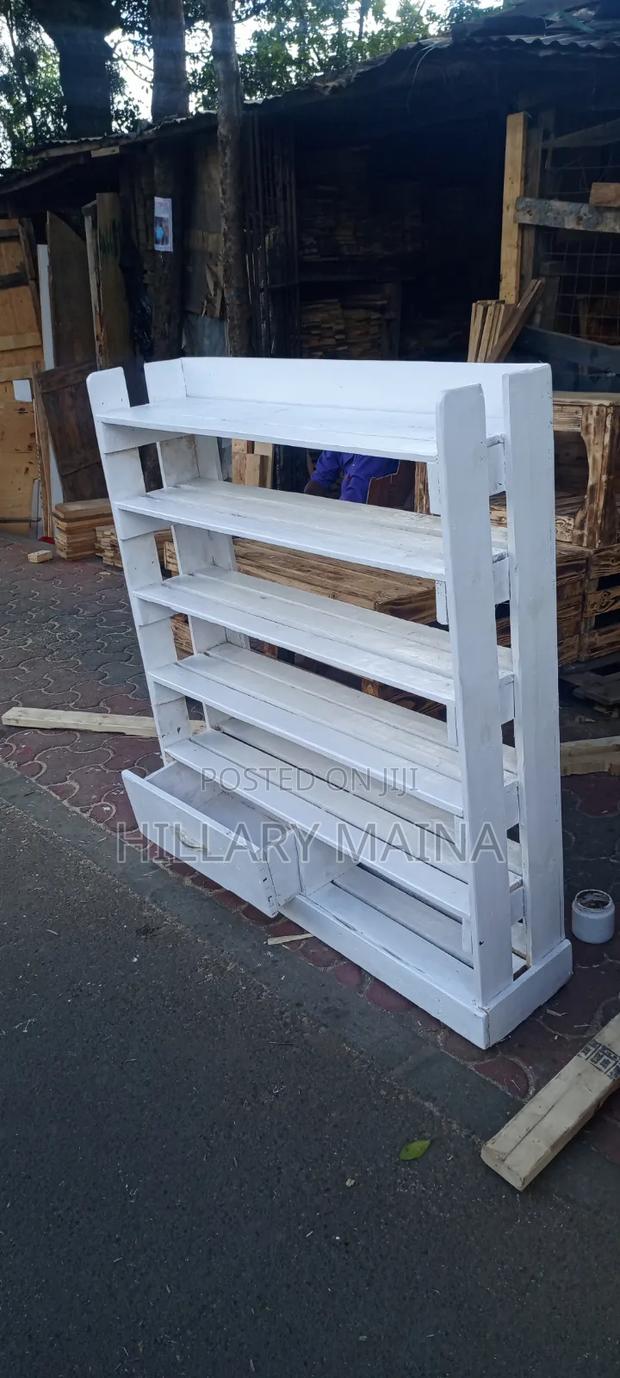 Shoeluck of Pallets