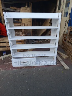 Shoeluck of Pallets