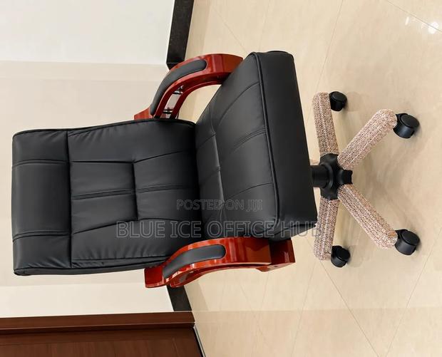 Black Leather Executive Chair - thumbnail 5