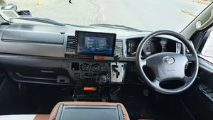 Toyota HiAce 2011 White
