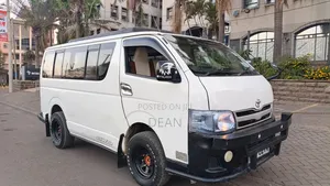 Toyota HiAce 2011 White