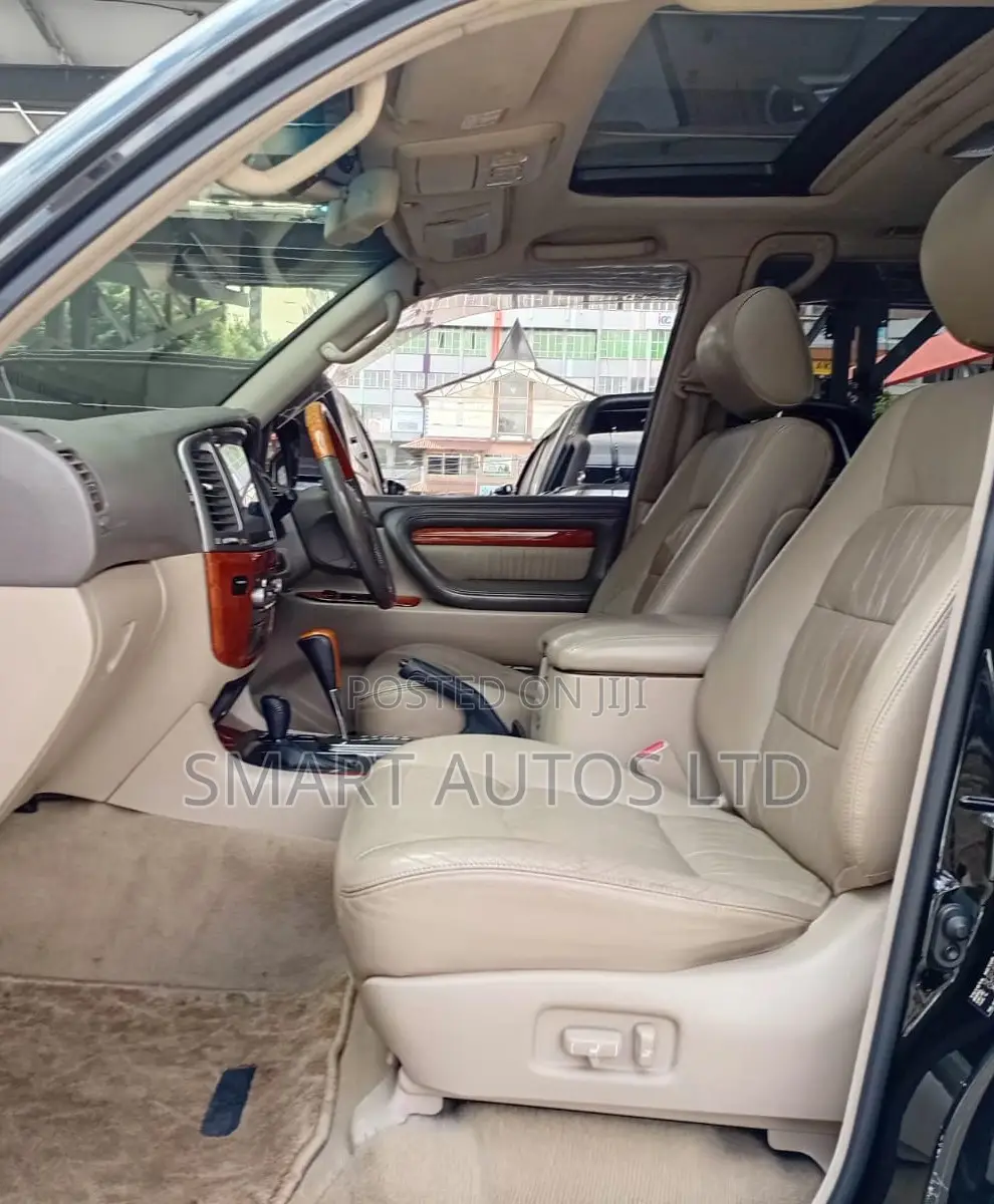 Toyota Land Cruiser 2006 Black