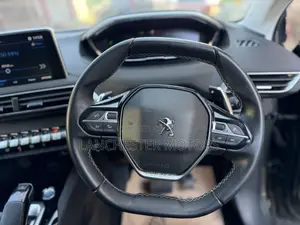 Peugeot 3008 2019 Green