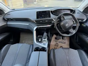 Peugeot 3008 2019 Green