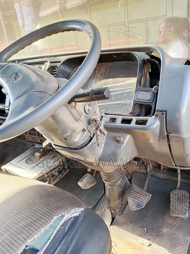 Mitsubishi Canter - thumbnail 2