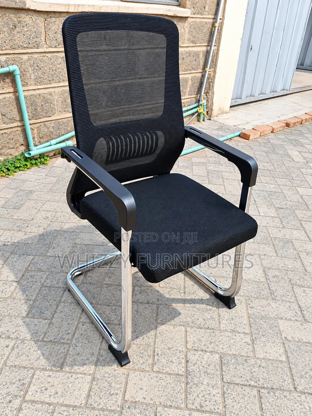Black Mesh Visitor Chair