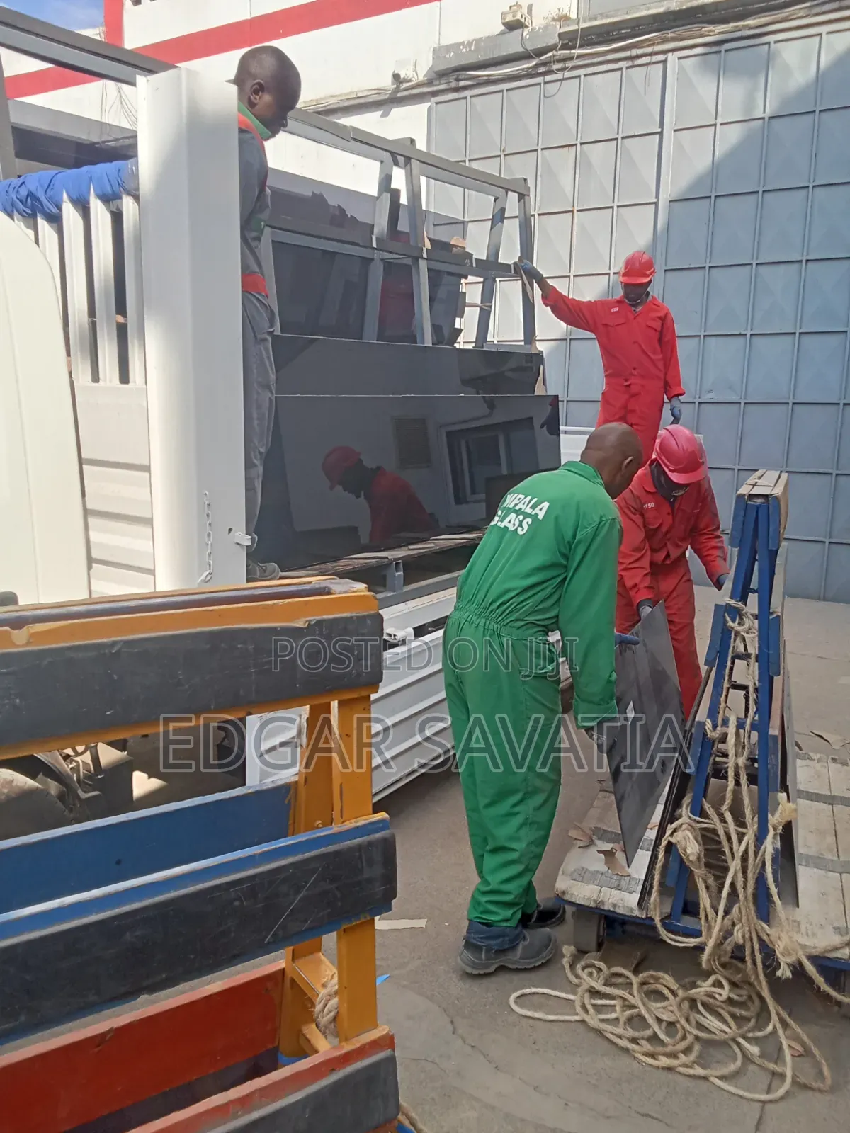 Glass and Aluminium Transportation