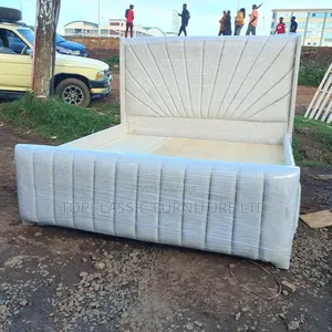 5x6 Chester Bed  With VV Pattern on Headboard