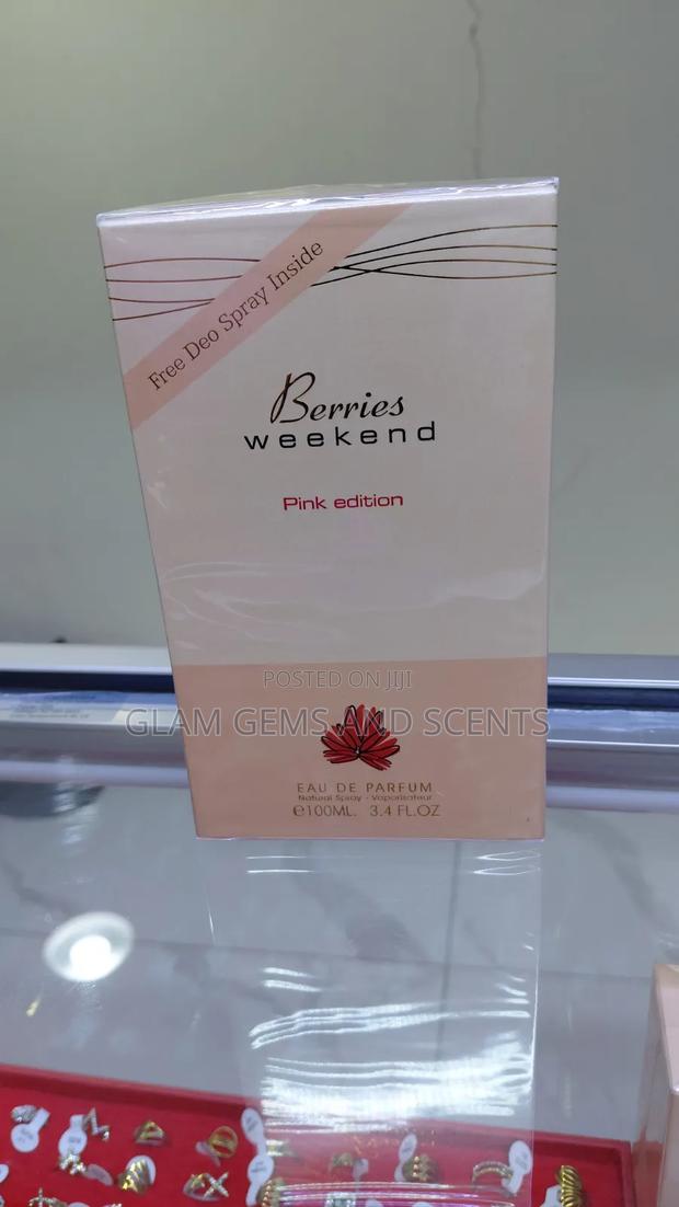 Berries Weekend Pink Edition