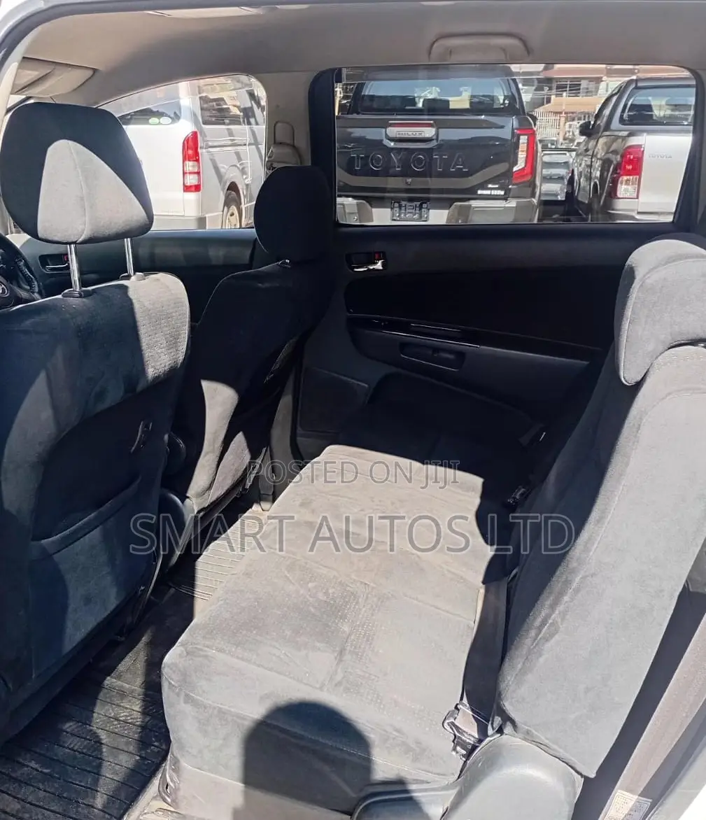 Toyota Wish 2006