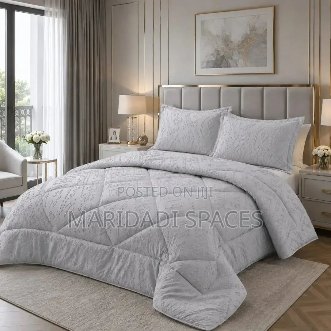 Luxury Tufted Duvet Size 6*6, 6*7