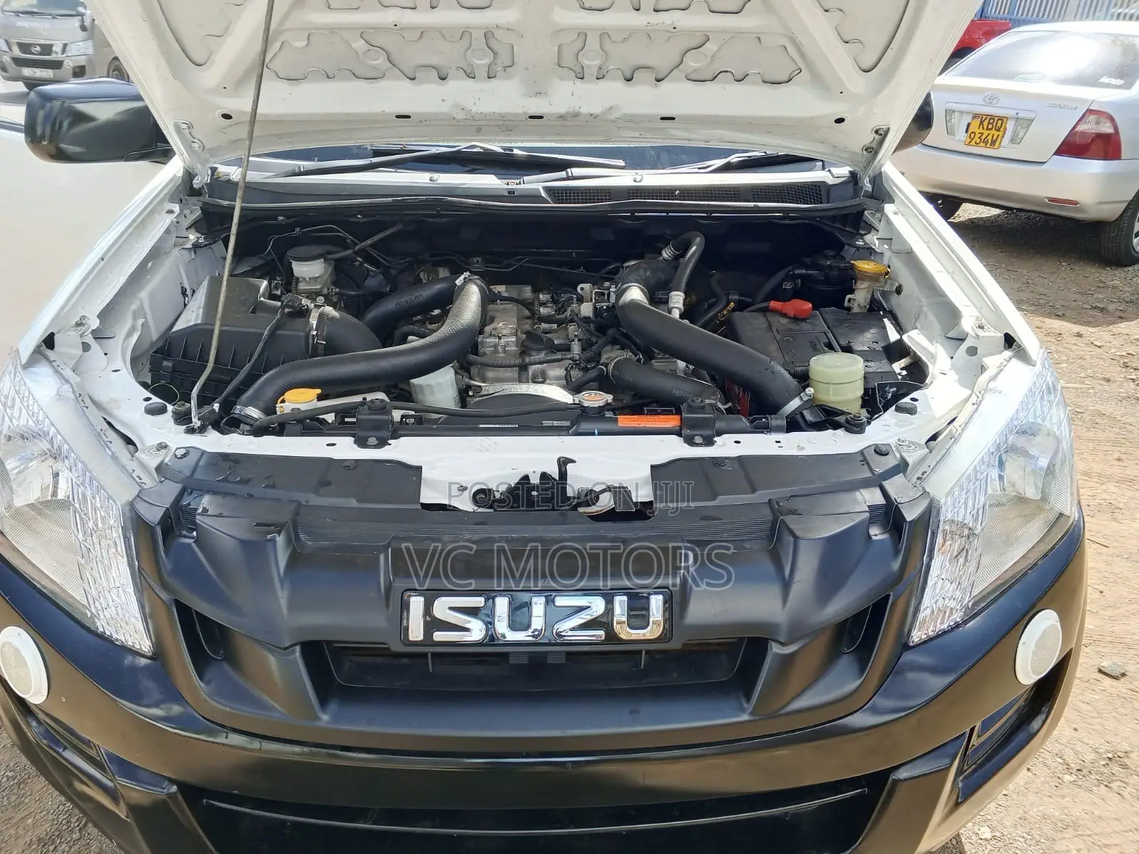 Isuzu D-MAX 2015 White
