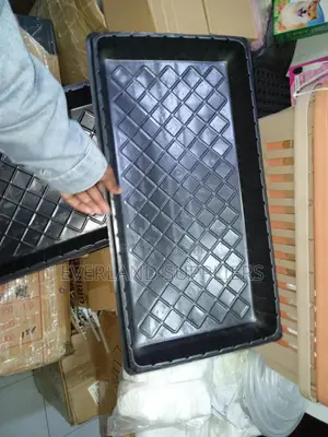 Hydroponic Trays for Controlled Growing - No Holes