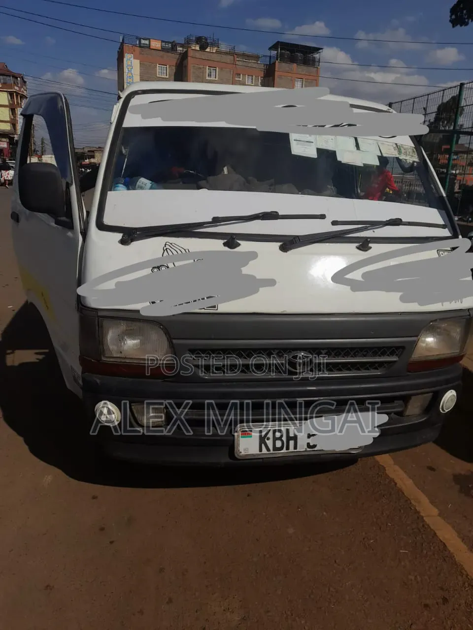 Toyota HiAce 1998 White