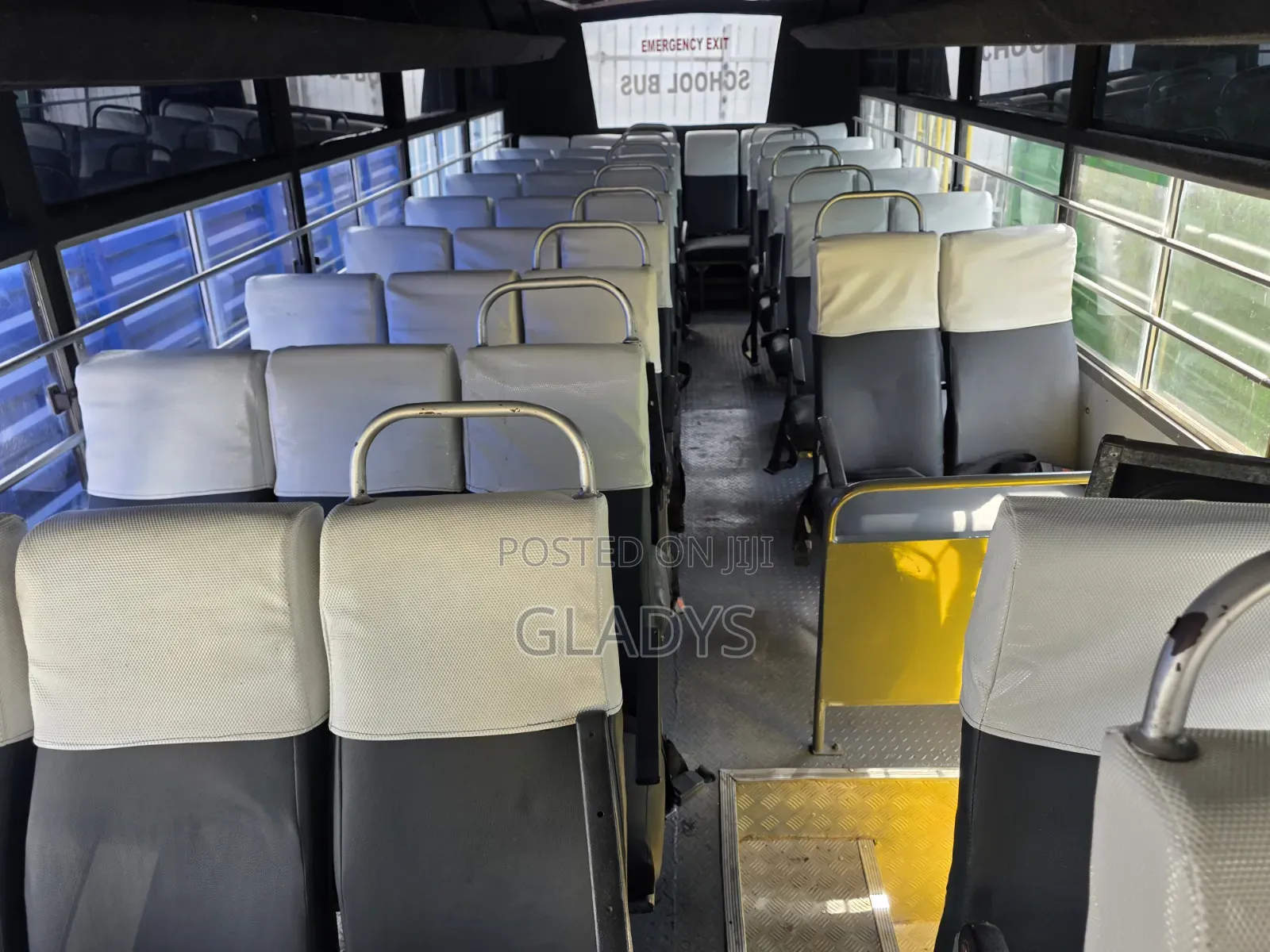 Mitsubishi Fuso Rosa 2014 Yellow