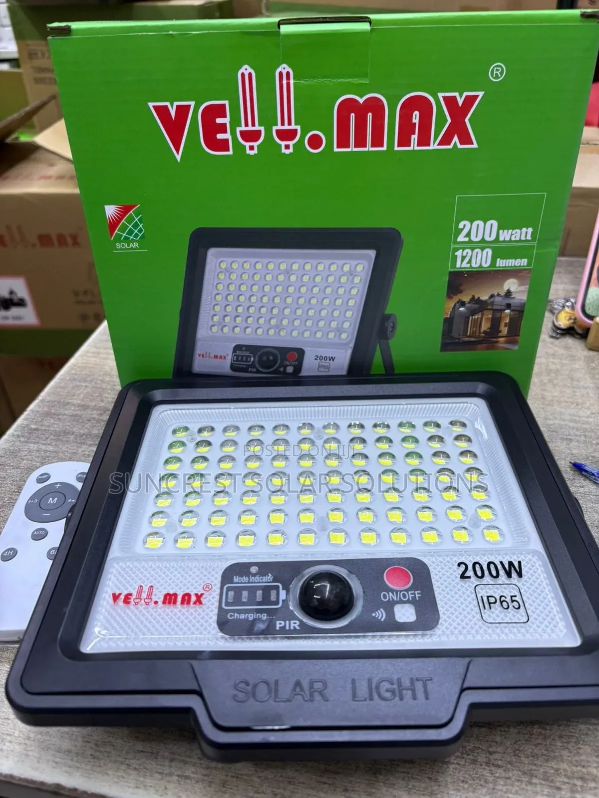 Velmax 200watts Solar Floodlight