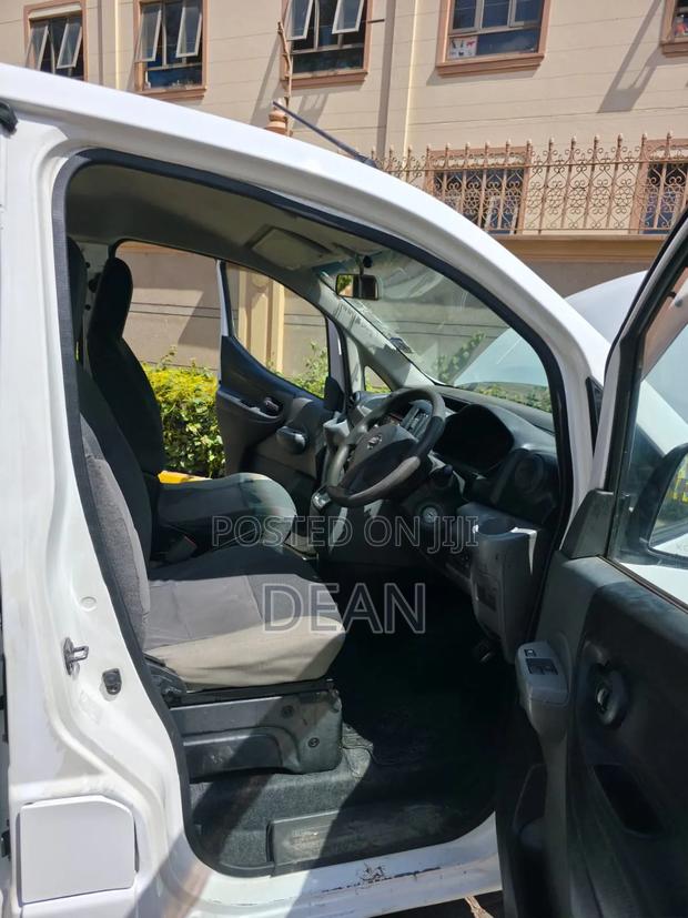 Nissan NV200 2012 White - thumbnail 6