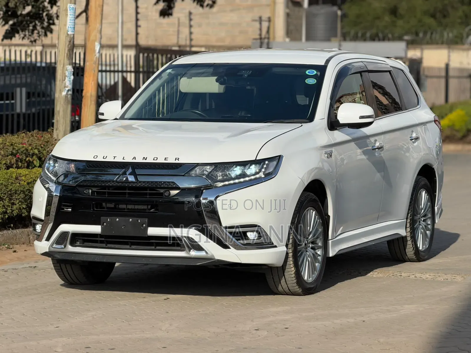 Mitsubishi Outlander 2019 White