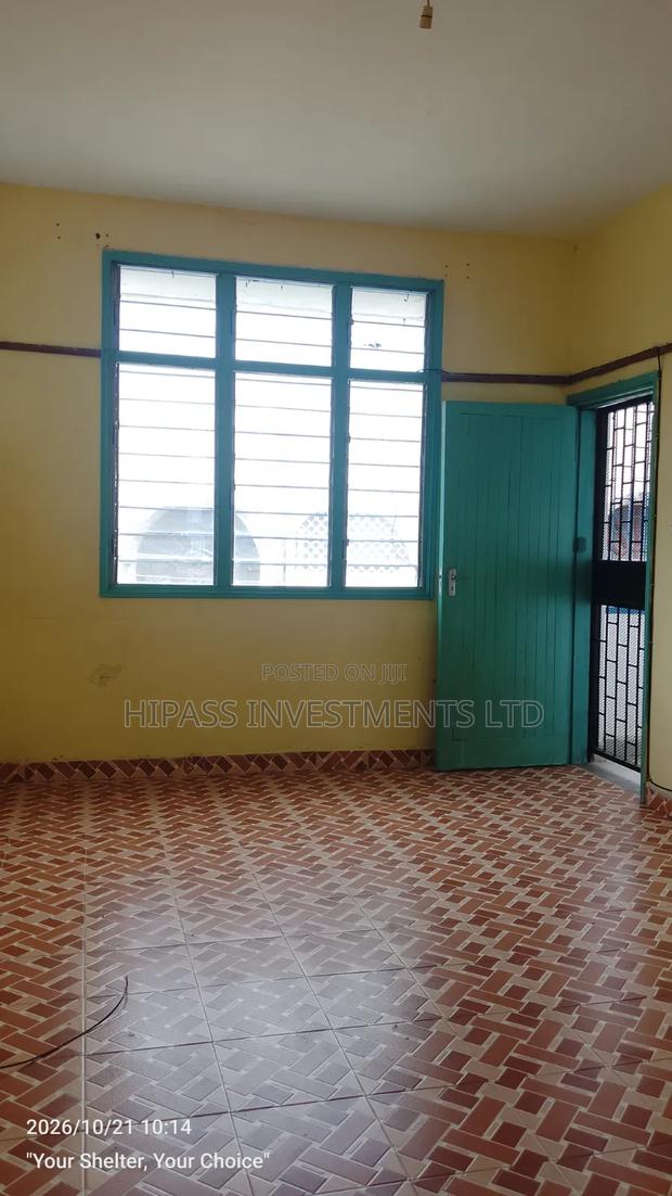 2bdrm Block of Flats in Uhuru Garden, Off for rent
