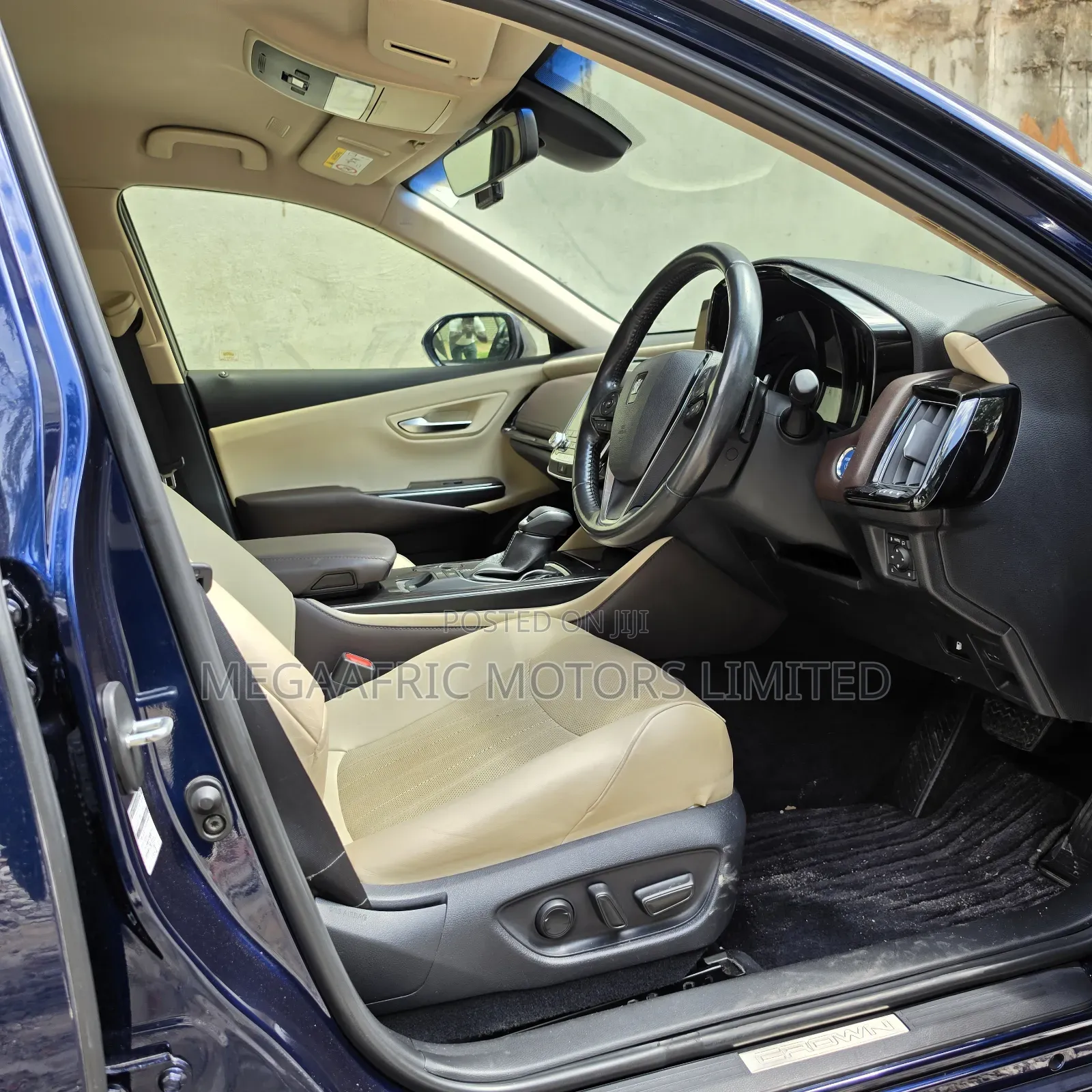 Toyota Crown 2019 Blue