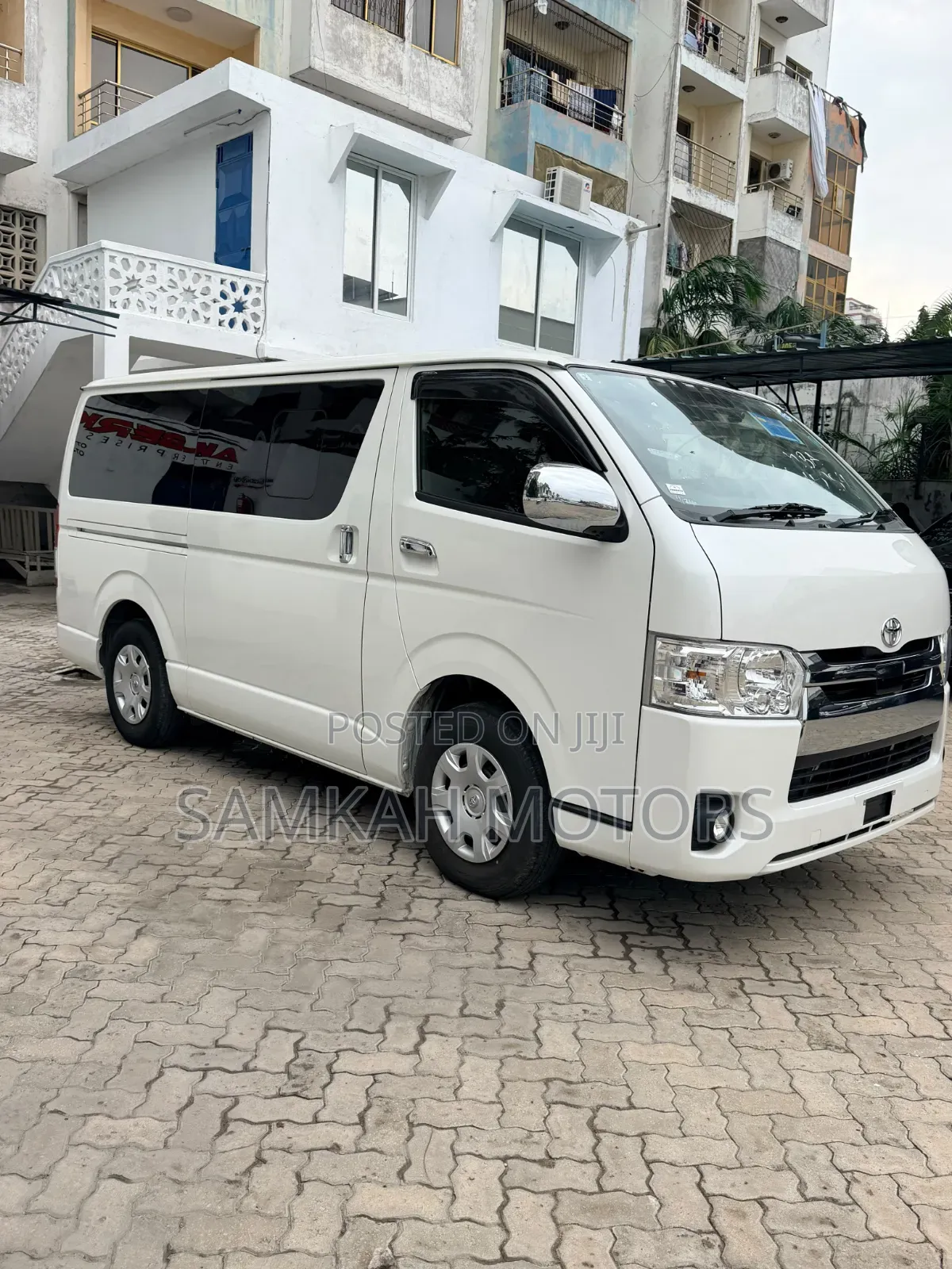 Toyota HiAce 2020 Silver
