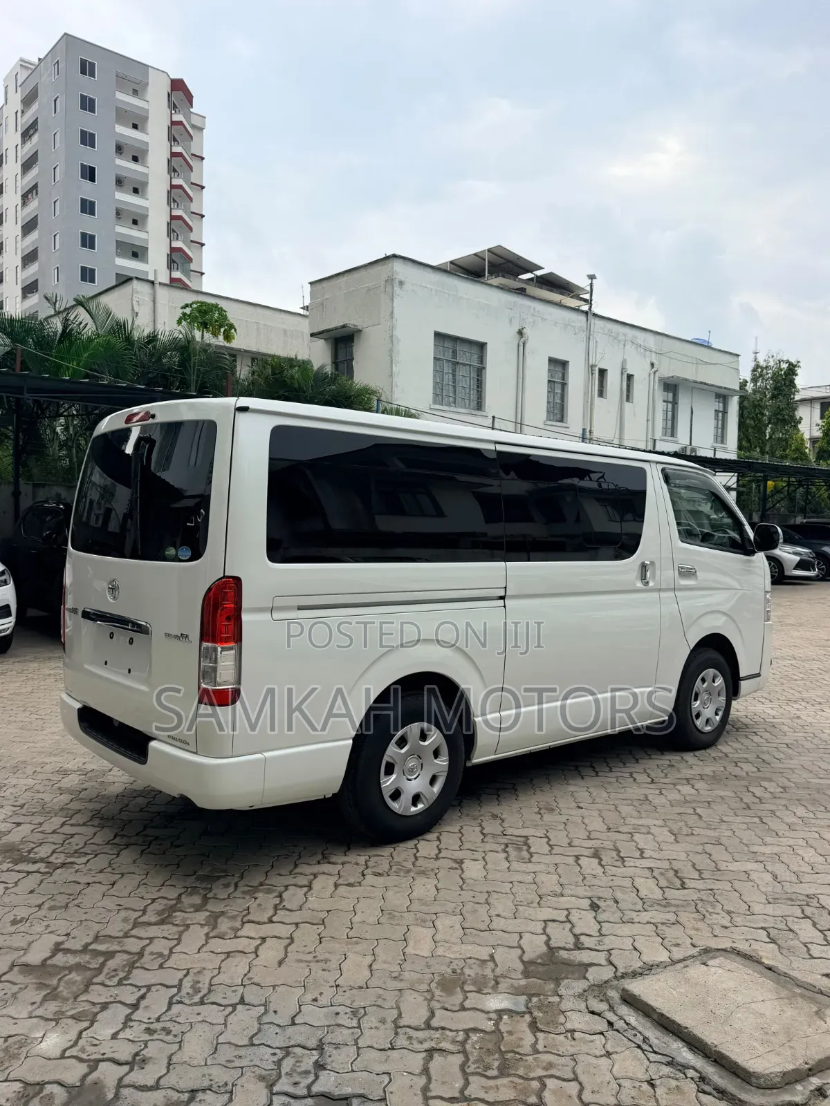 Toyota HiAce 2020 Silver