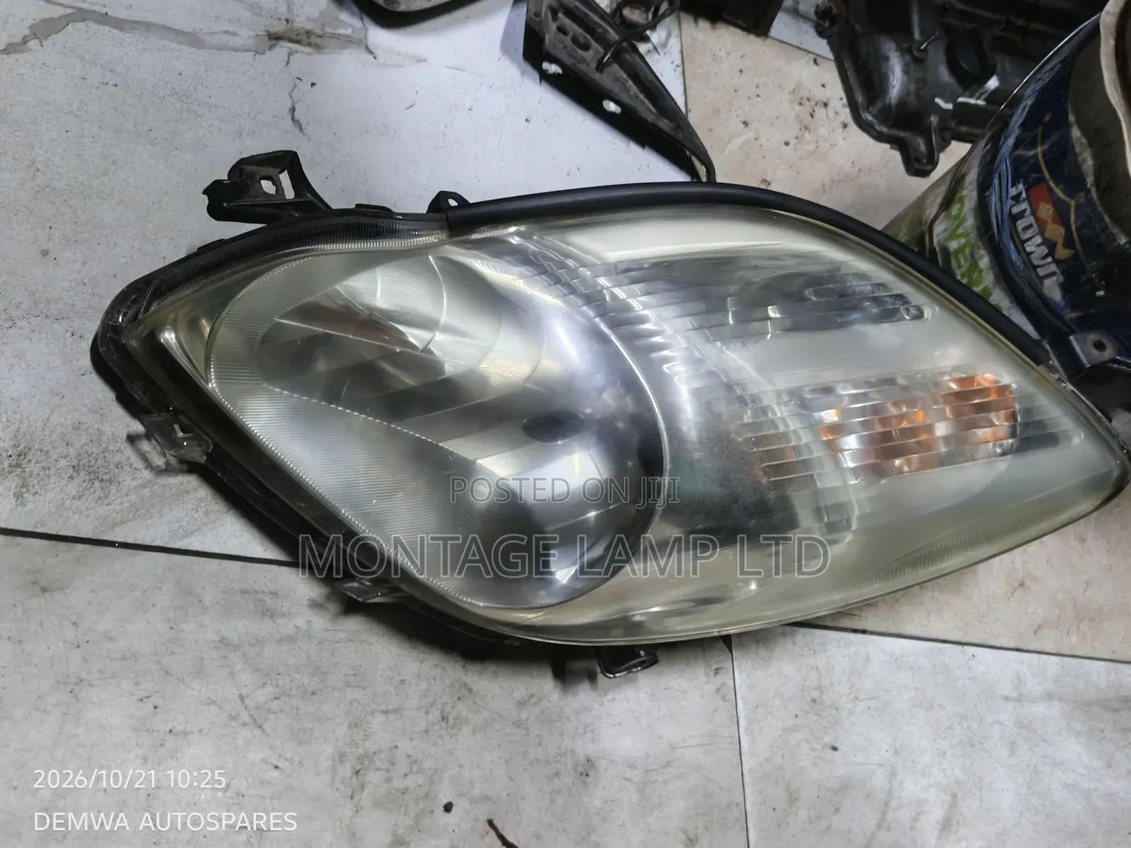 Toyota Vitz 2008 Headlight