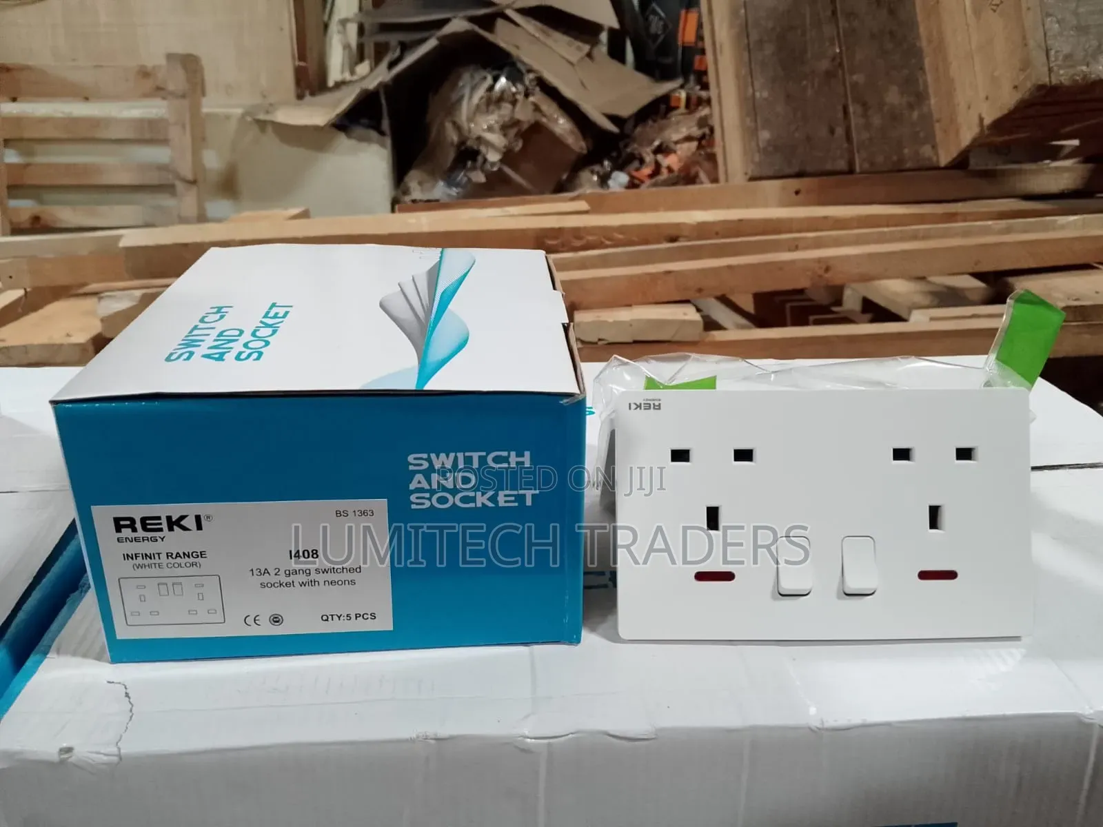 Reki Screwless Twin Socket
