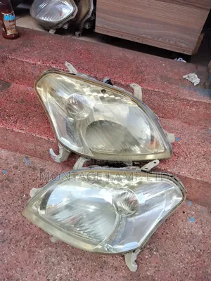 Toyota Raum 2008 Headlight