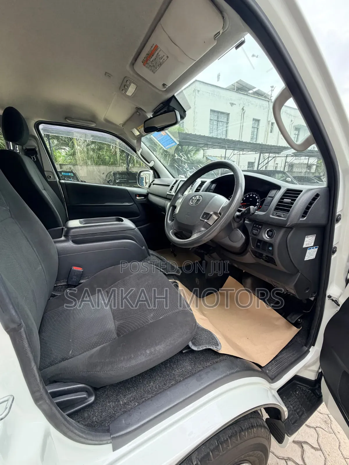 Toyota HiAce 2020 Silver