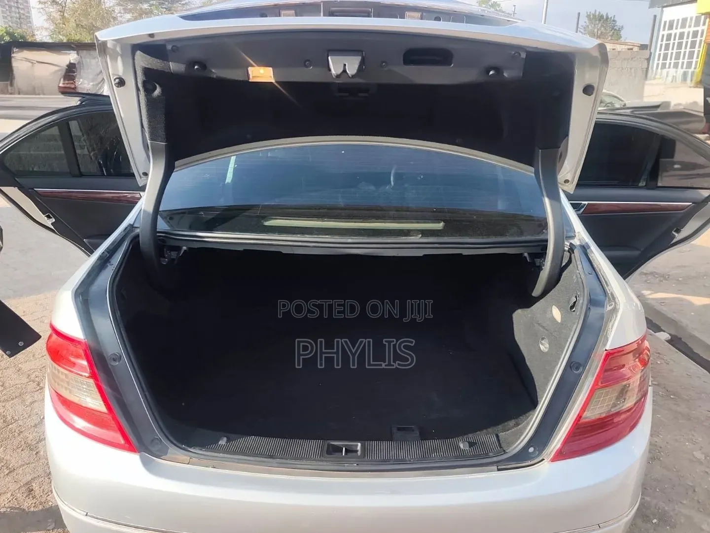 Mercedes-Benz C200 2008 Silver