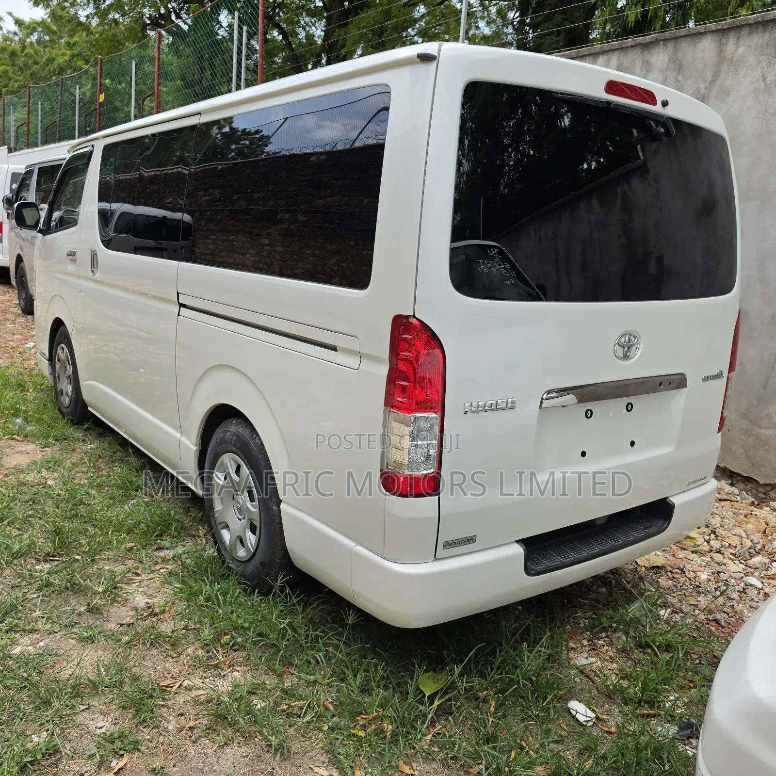 Toyota HiAce 2019 Silver