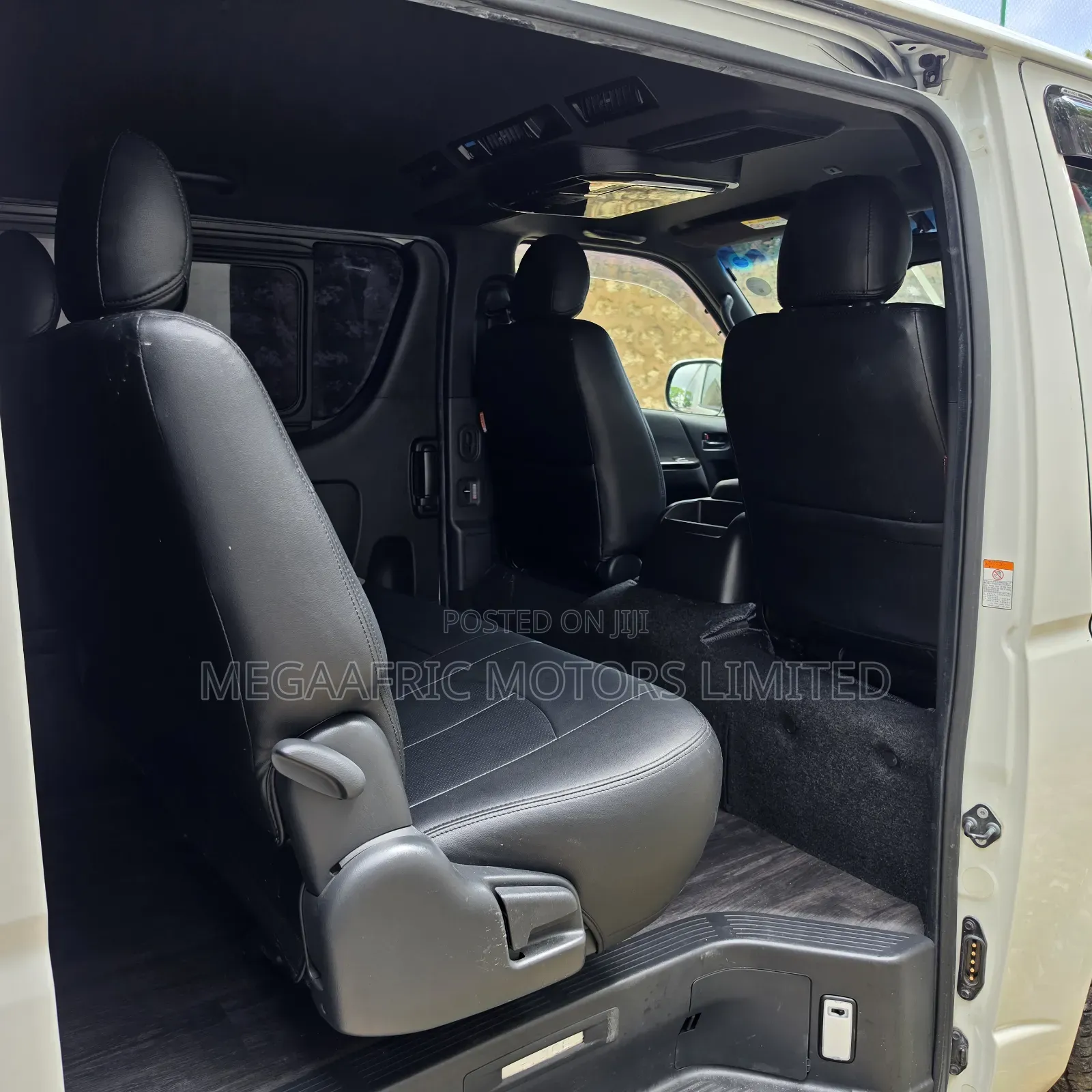Toyota HiAce 2019 Silver