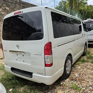 Toyota HiAce 2019 Silver