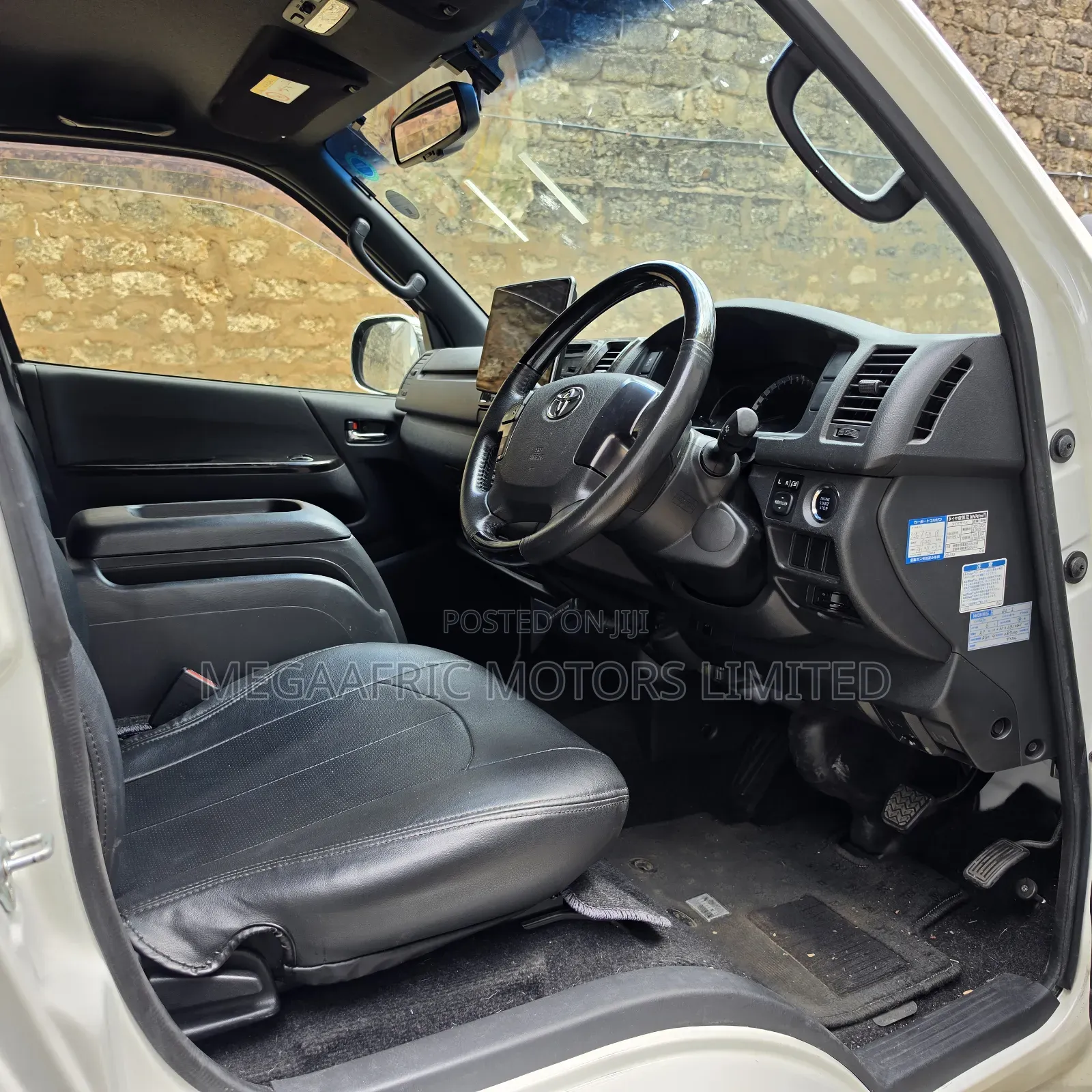 Toyota HiAce 2019 Silver