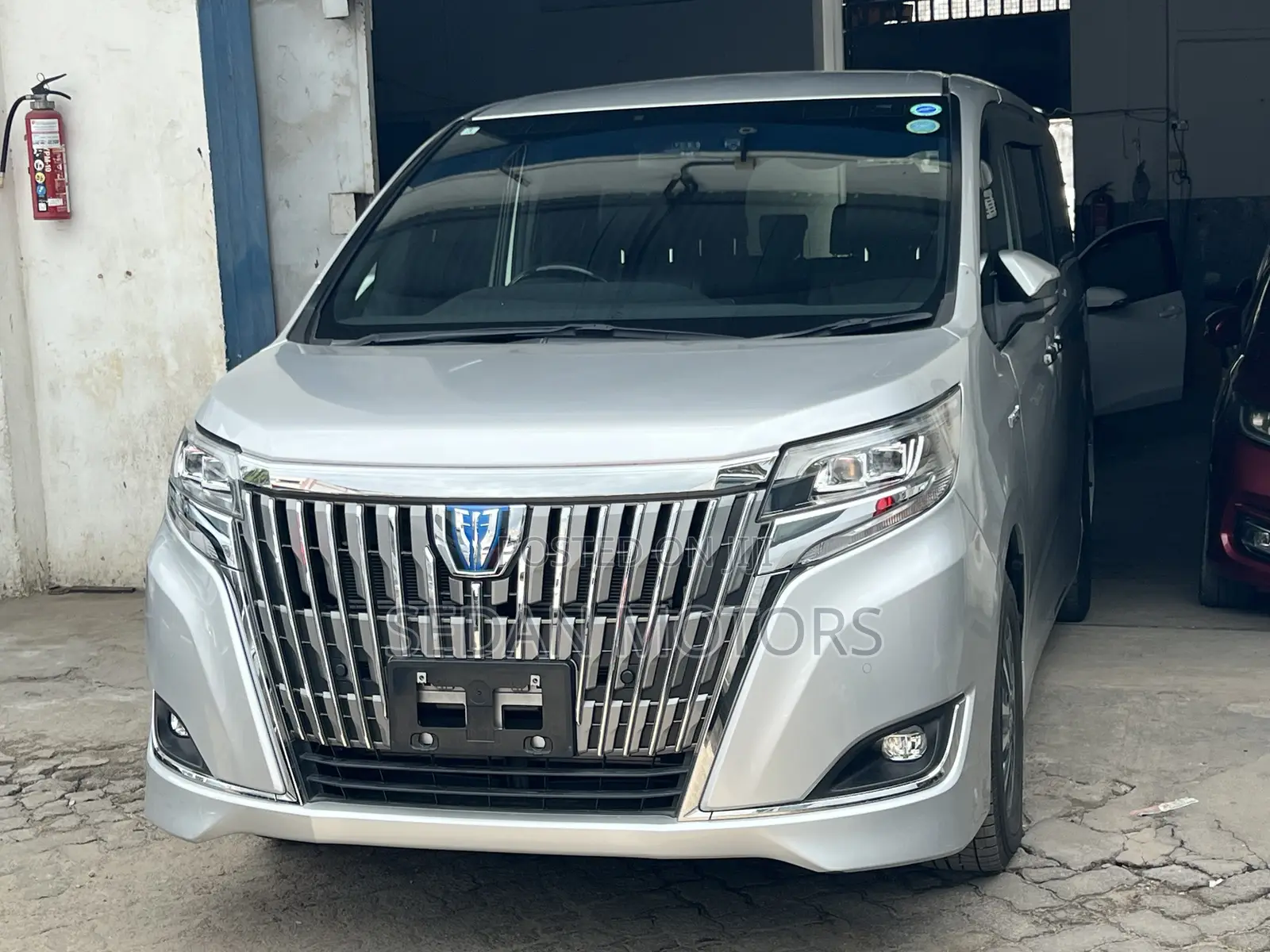Toyota Esquire 2019 Silver