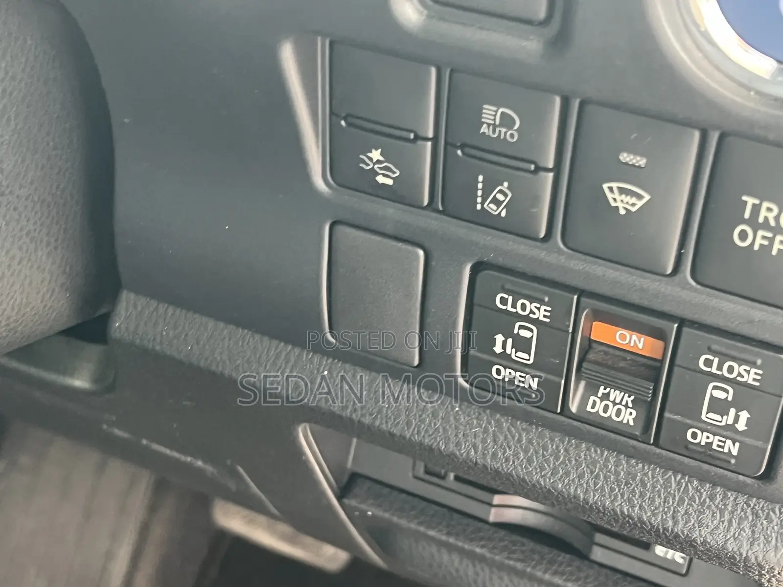 Toyota Esquire 2019 Silver