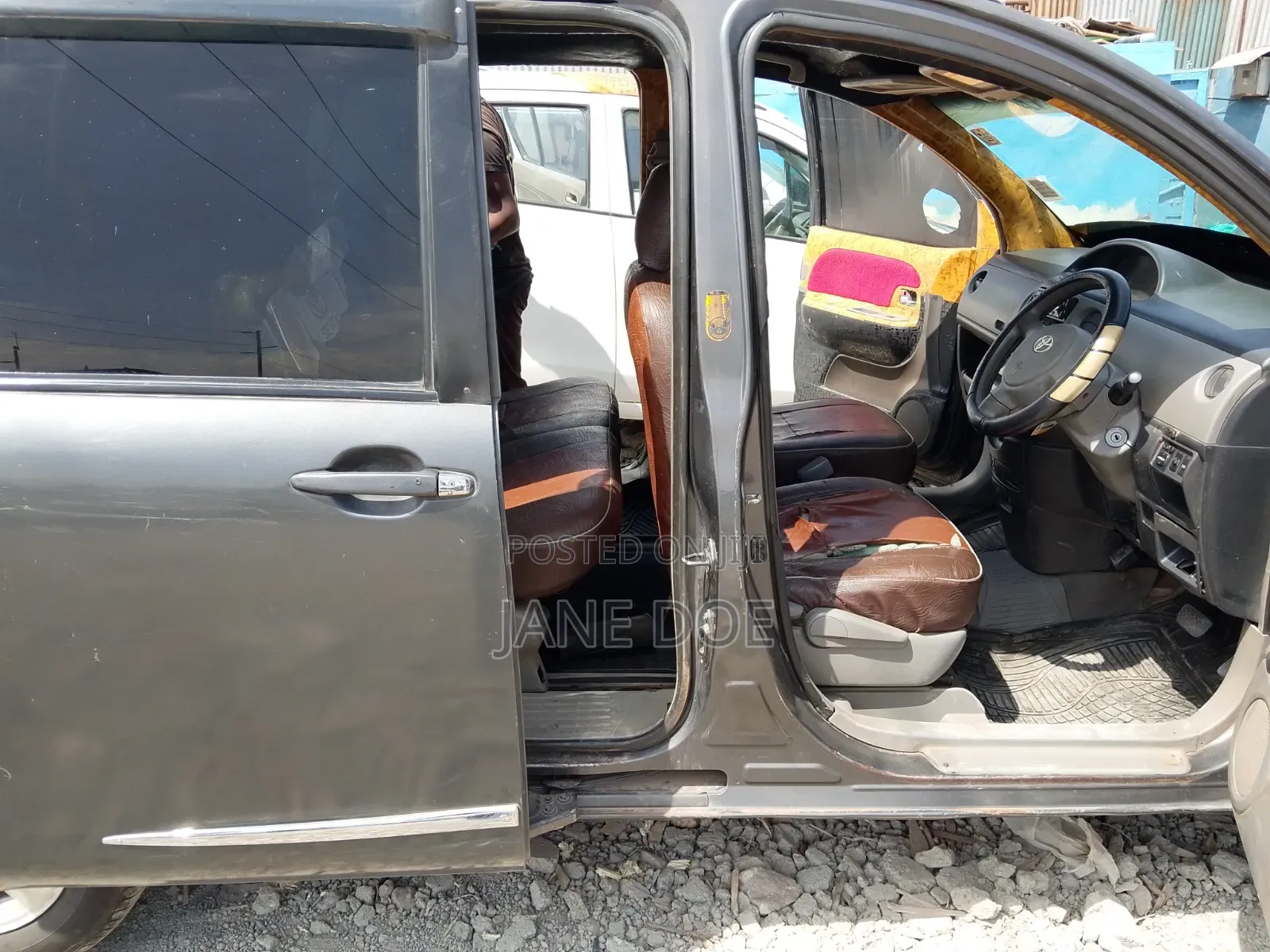 Toyota Sienta 1.5 AWD 2010 Gray