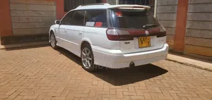 Subaru Legacy Wagon 2000 White