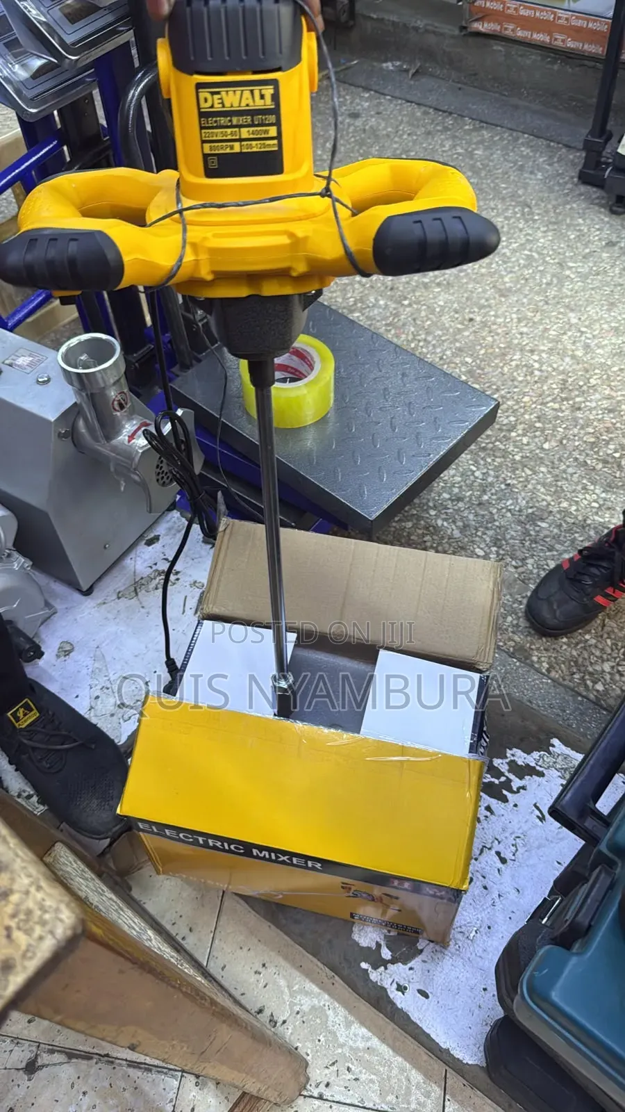 Dewalt Paint Mixer/Electric Dewalt Hand Mixer 1400w