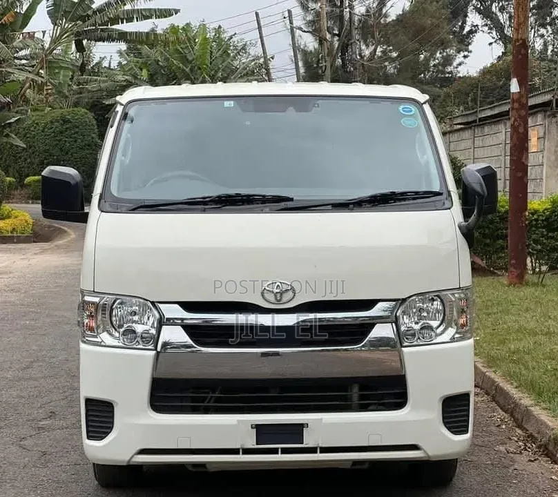 Toyota HiAce 2020 White