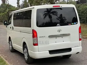 Toyota HiAce 2020 White