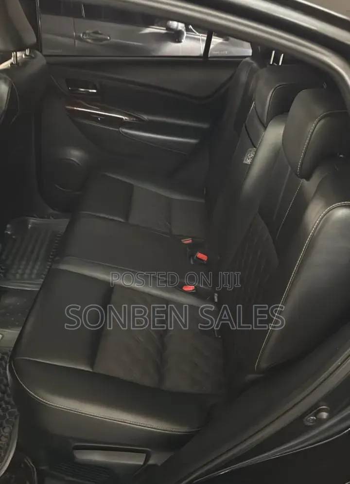 Toyota Harrier 2.0 2015 Black