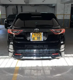 Toyota Harrier 2.0 2015 Black