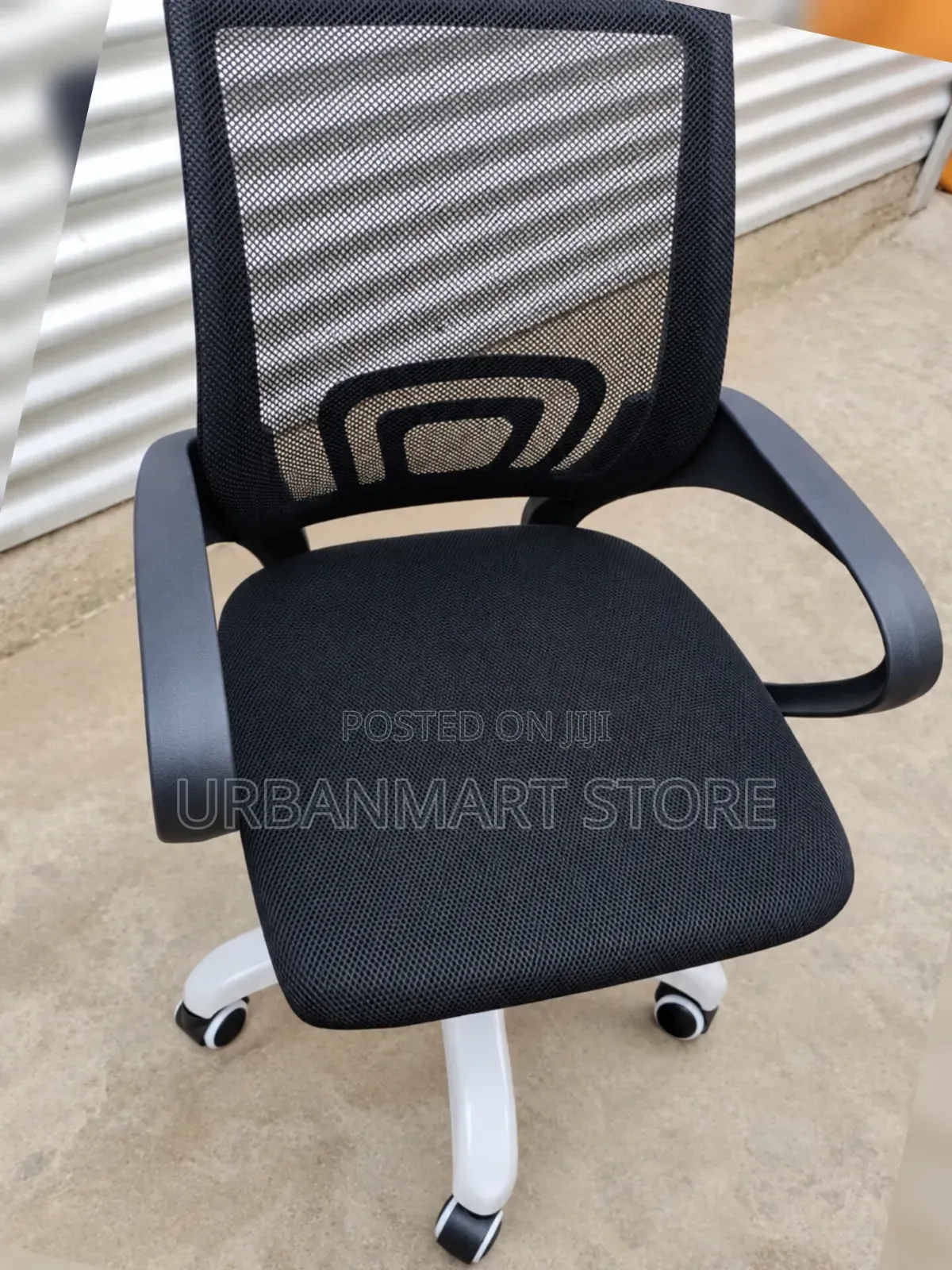 Adjustable Secretariat Office Chair With Rotatable Wheels